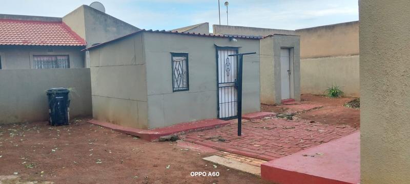 2 Bedroom Property for Sale in Siluma View Gauteng
