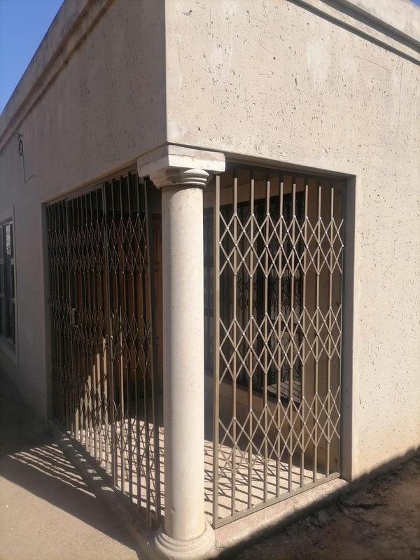 3 Bedroom Property for Sale in Emdeni Gauteng