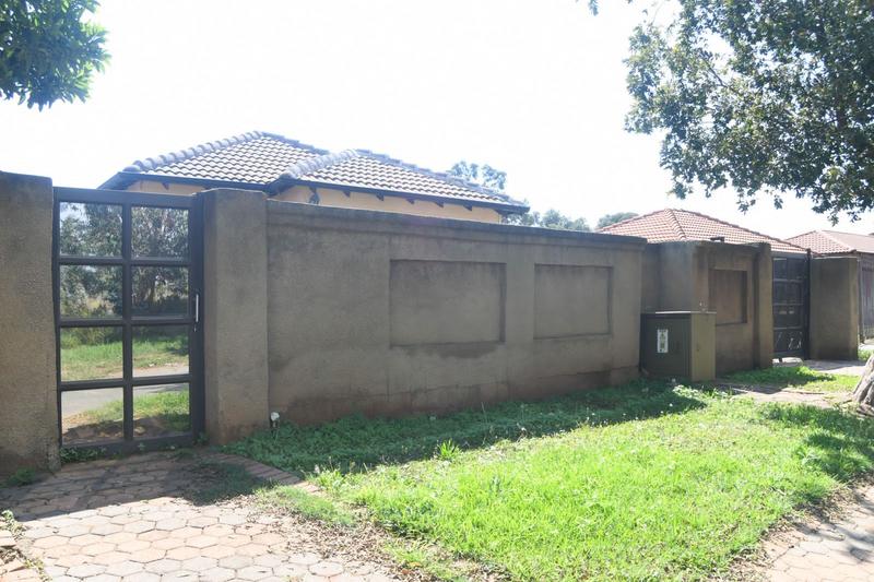 3 Bedroom Property for Sale in Goudrand Gauteng