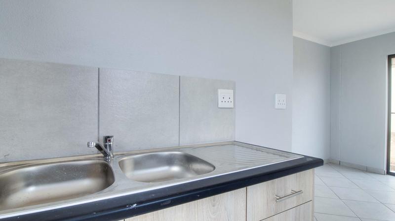 2 Bedroom Property for Sale in Selcourt Gauteng