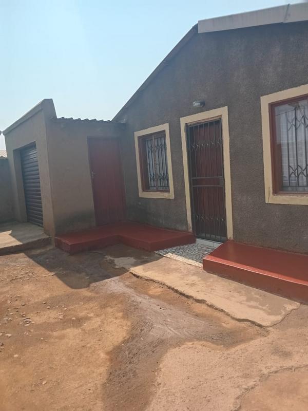 5 Bedroom Property for Sale in Kanana Park Gauteng