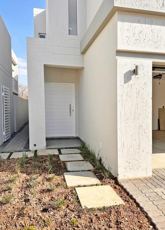 To Let 3 Bedroom Property for Rent in Bryanston Gauteng