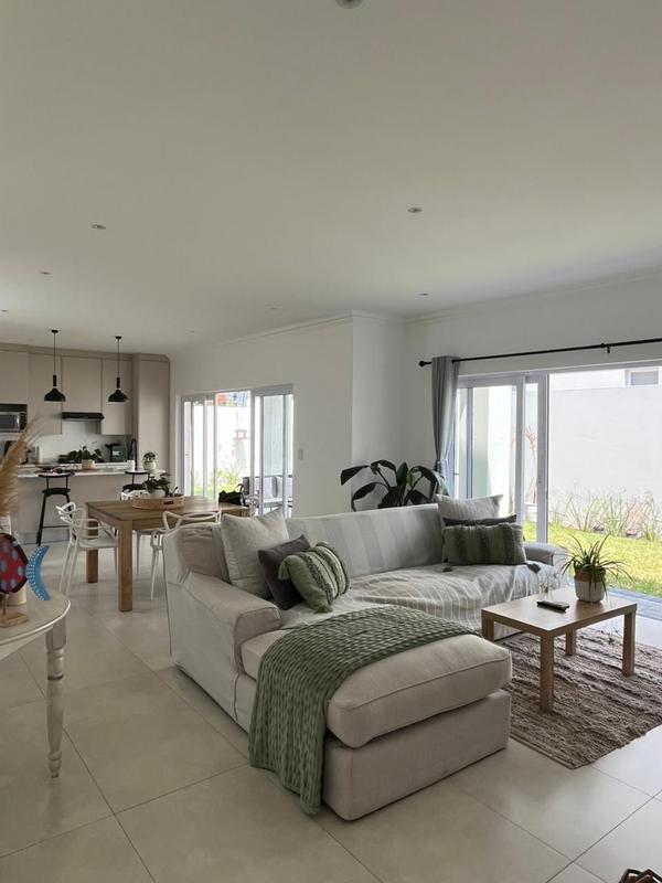 To Let 3 Bedroom Property for Rent in Bryanston Gauteng