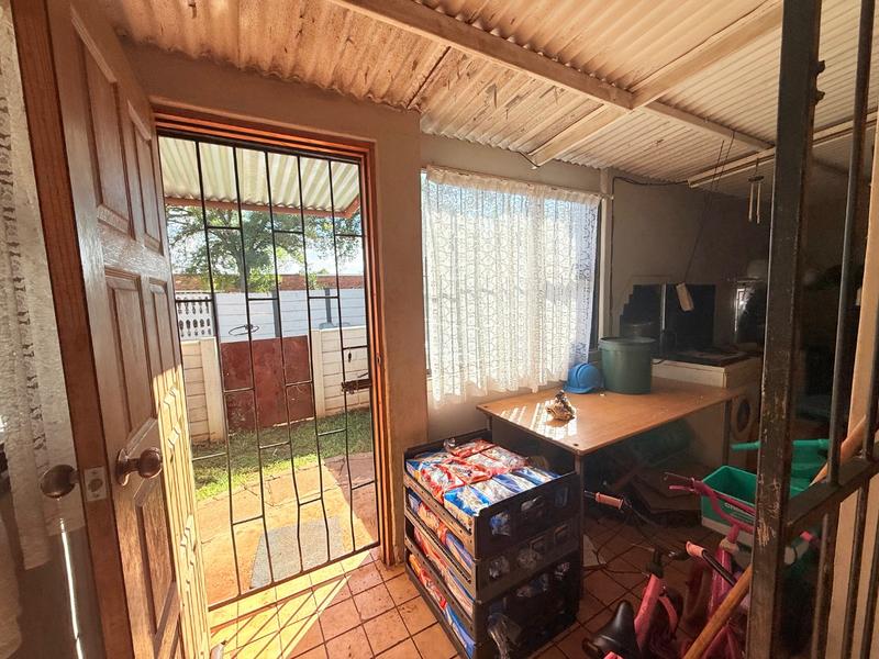 2 Bedroom Property for Sale in Vanderbijlpark Cw 6 Gauteng