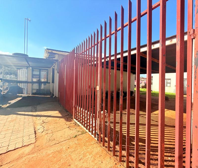2 Bedroom Property for Sale in Vanderbijlpark Cw 6 Gauteng