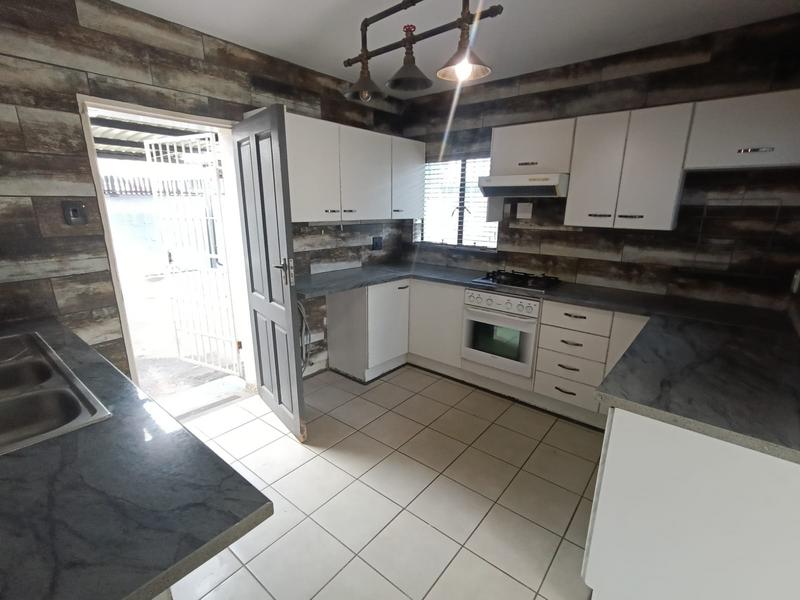 To Let 3 Bedroom Property for Rent in East Geduld Gauteng