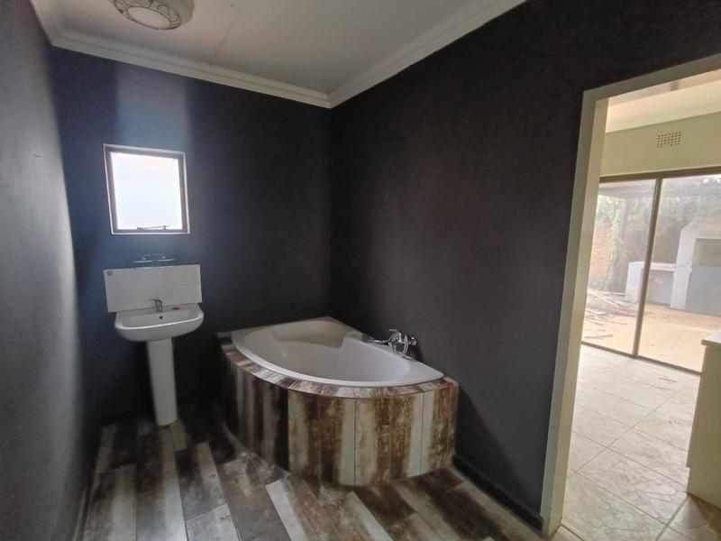 To Let 3 Bedroom Property for Rent in East Geduld Gauteng
