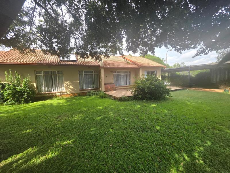 4 Bedroom Property for Sale in Klippoortje Gauteng