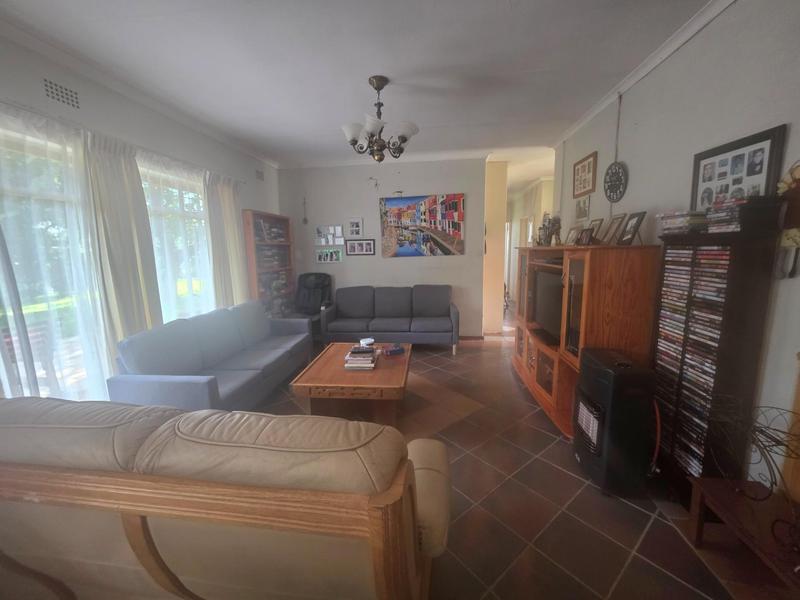 4 Bedroom Property for Sale in Klippoortje Gauteng