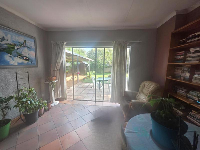 4 Bedroom Property for Sale in Klippoortje Gauteng