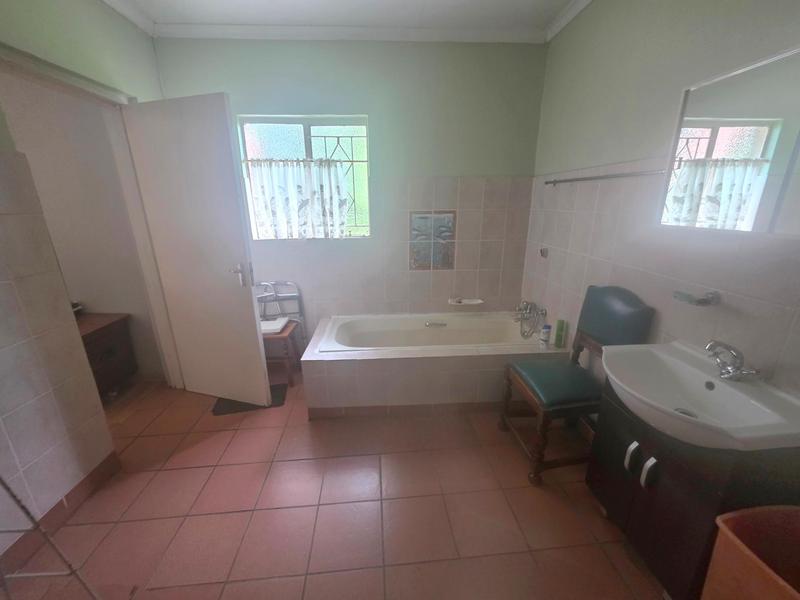 4 Bedroom Property for Sale in Klippoortje Gauteng