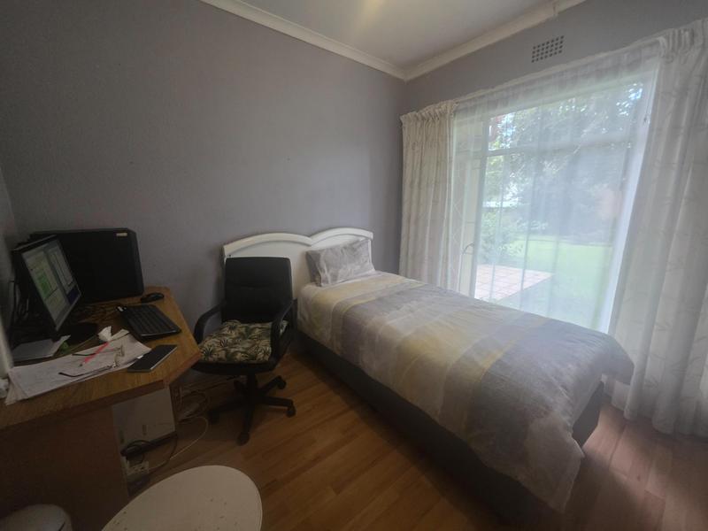 4 Bedroom Property for Sale in Klippoortje Gauteng