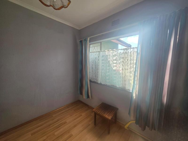 4 Bedroom Property for Sale in Klippoortje Gauteng