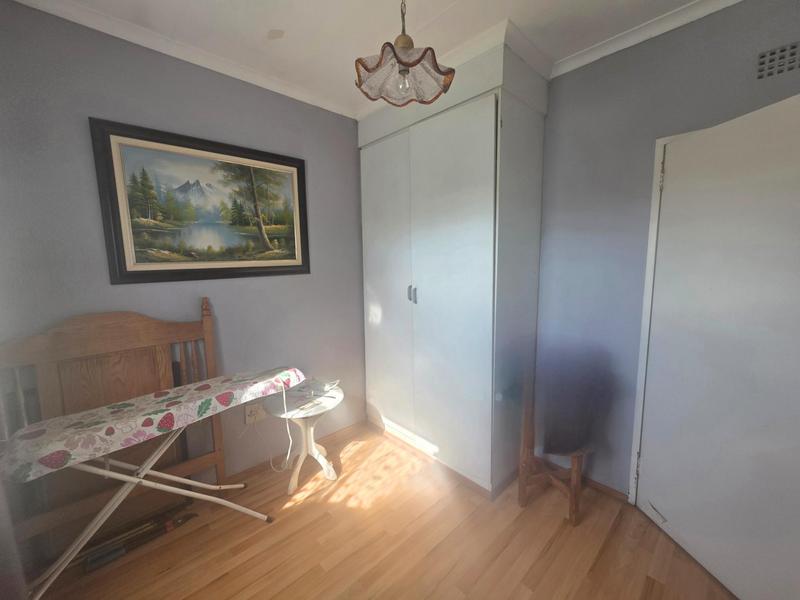 4 Bedroom Property for Sale in Klippoortje Gauteng