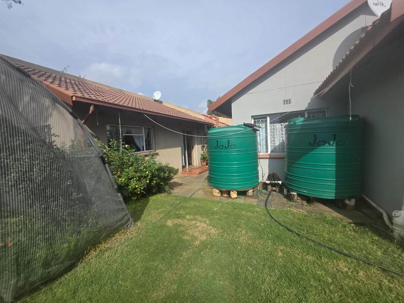 4 Bedroom Property for Sale in Klippoortje Gauteng