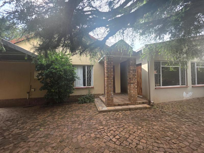 4 Bedroom Property for Sale in Klippoortje Gauteng