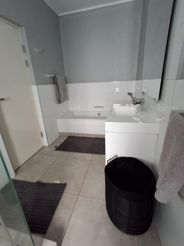 To Let 3 Bedroom Property for Rent in Oaklands Gauteng