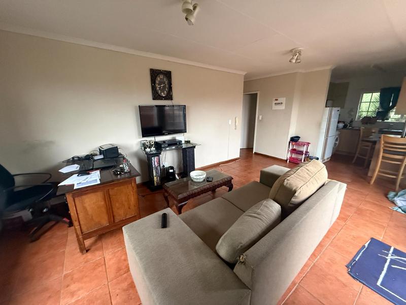 2 Bedroom Property for Sale in The Reeds Gauteng