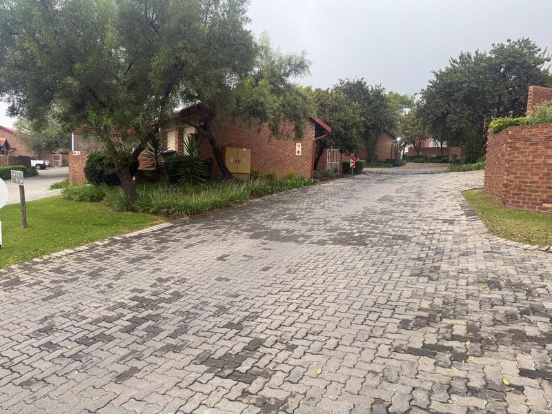 2 Bedroom Property for Sale in The Reeds Gauteng
