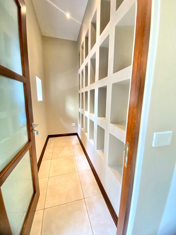 To Let 6 Bedroom Property for Rent in Benmore Gardens Gauteng