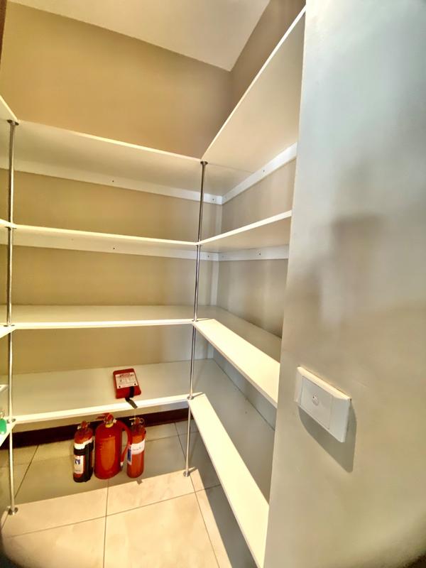 To Let 6 Bedroom Property for Rent in Benmore Gardens Gauteng