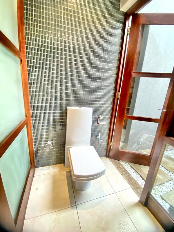 To Let 6 Bedroom Property for Rent in Benmore Gardens Gauteng