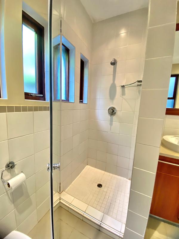 To Let 6 Bedroom Property for Rent in Benmore Gardens Gauteng