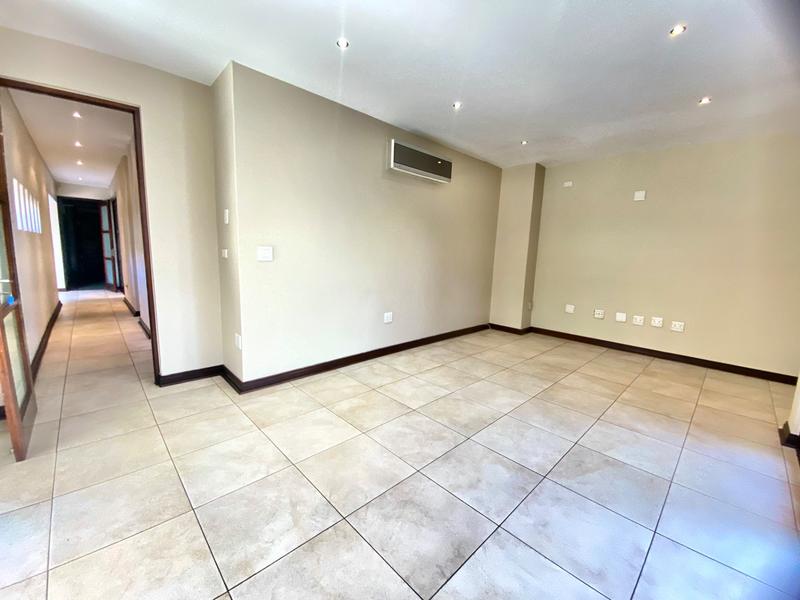 To Let 6 Bedroom Property for Rent in Benmore Gardens Gauteng