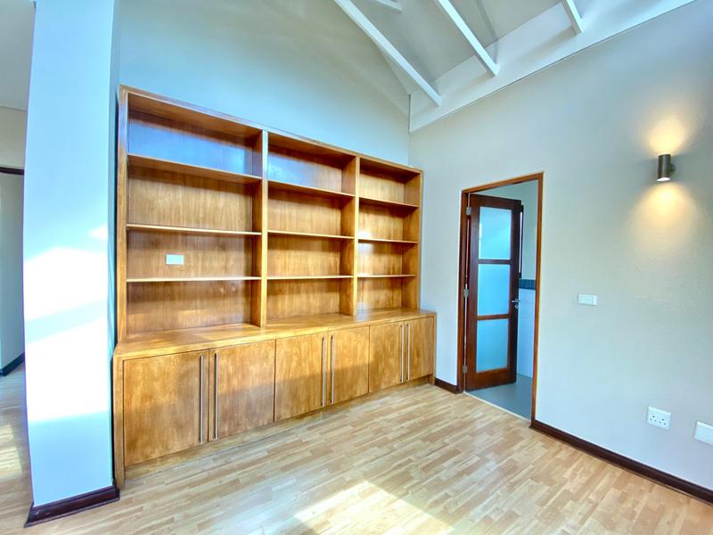 To Let 6 Bedroom Property for Rent in Benmore Gardens Gauteng