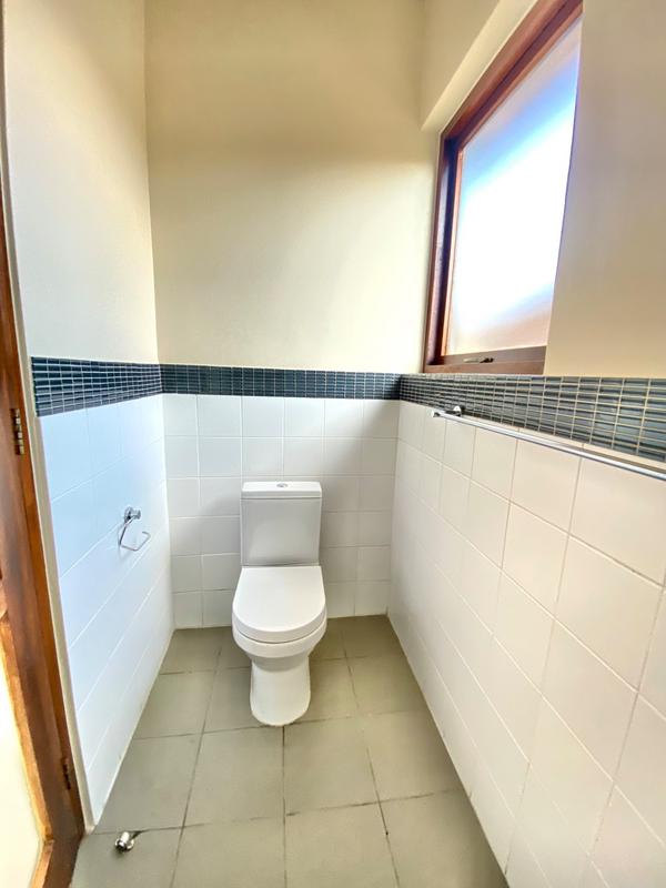 To Let 6 Bedroom Property for Rent in Benmore Gardens Gauteng