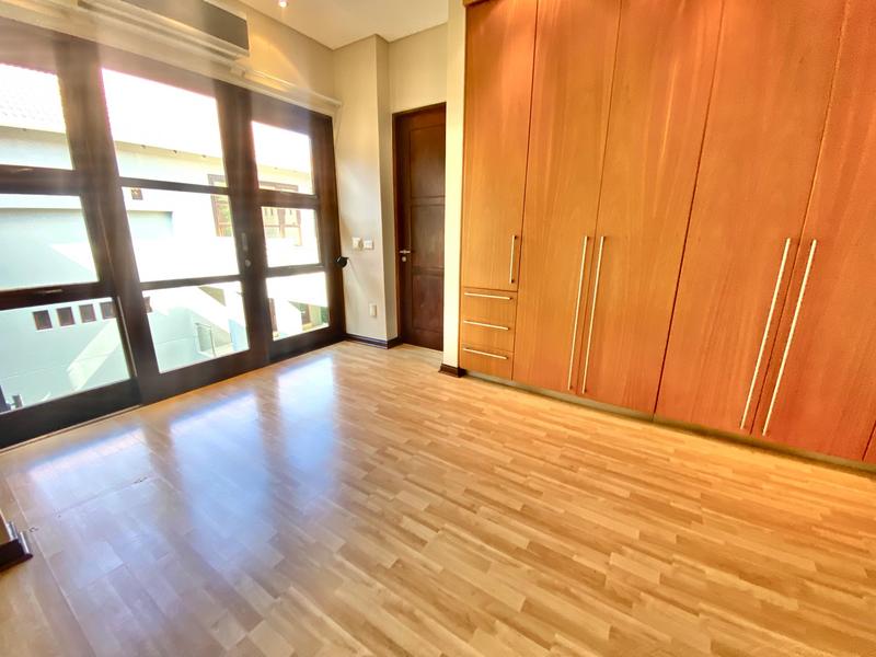 To Let 6 Bedroom Property for Rent in Benmore Gardens Gauteng