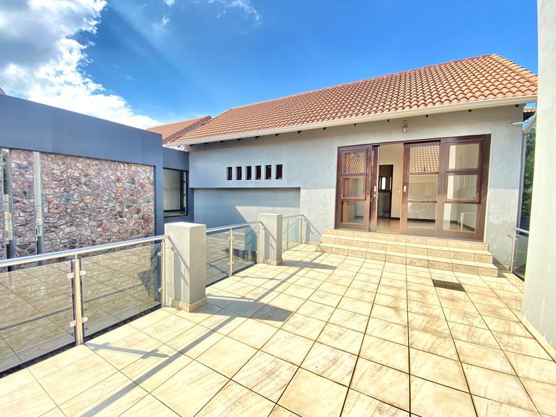 To Let 6 Bedroom Property for Rent in Benmore Gardens Gauteng