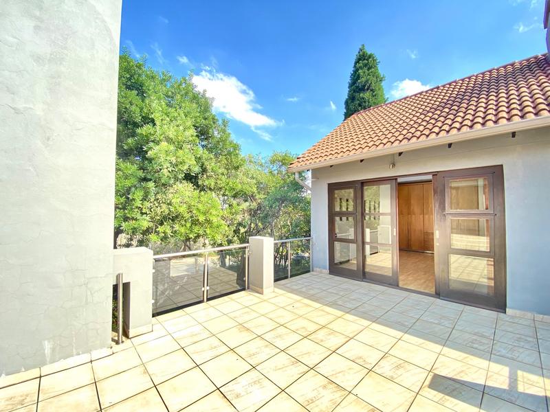 To Let 6 Bedroom Property for Rent in Benmore Gardens Gauteng