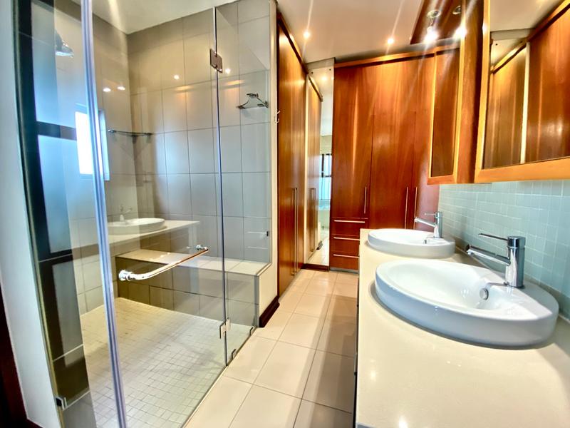 To Let 6 Bedroom Property for Rent in Benmore Gardens Gauteng