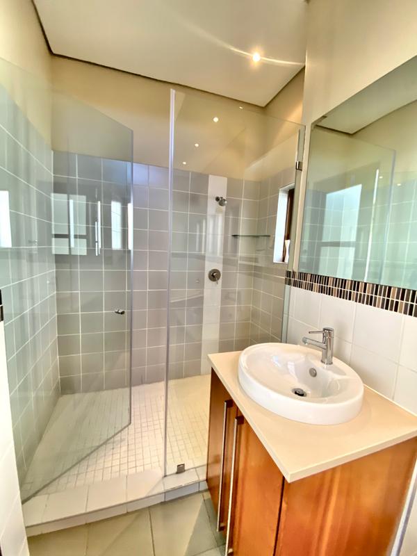 To Let 6 Bedroom Property for Rent in Benmore Gardens Gauteng