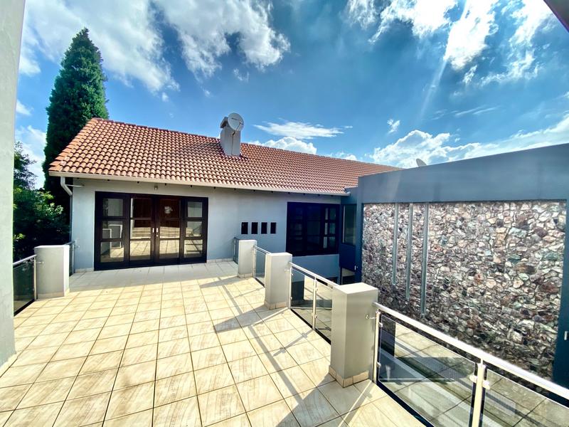 To Let 6 Bedroom Property for Rent in Benmore Gardens Gauteng