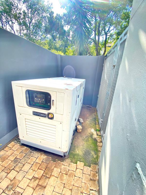 To Let 6 Bedroom Property for Rent in Benmore Gardens Gauteng