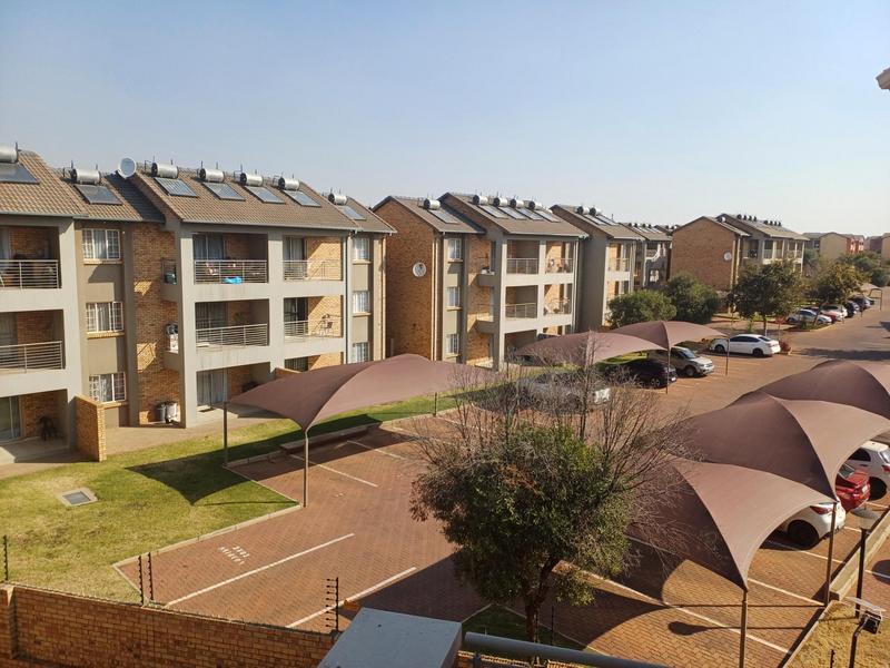 2 Bedroom Property for Sale in Stone Ridge Gauteng