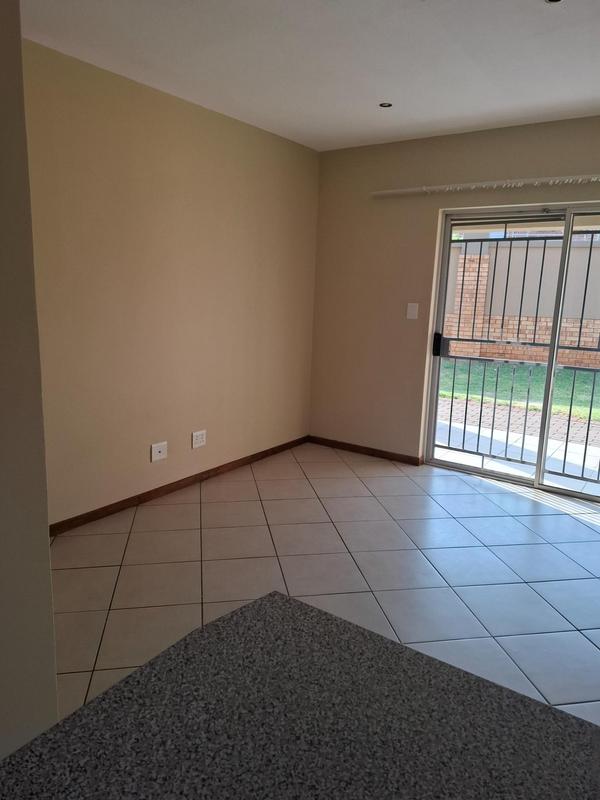 2 Bedroom Property for Sale in Stone Ridge Gauteng