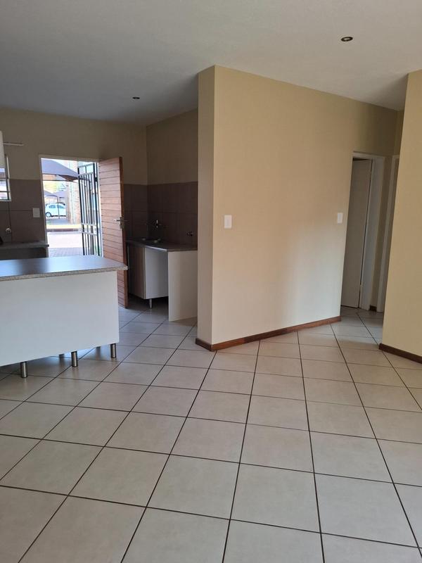 2 Bedroom Property for Sale in Stone Ridge Gauteng