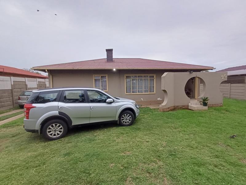 3 Bedroom Property for Sale in Vanderbijlpark Cw 6 Gauteng