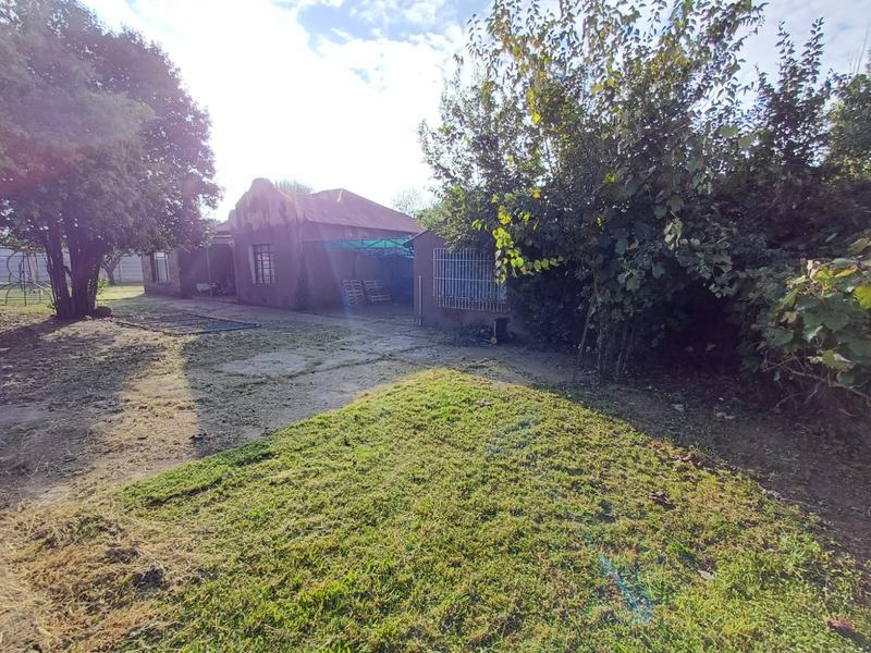 21 Bedroom Property for Sale in Unitas Park Gauteng