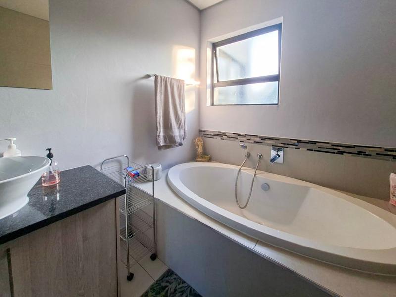 3 Bedroom Property for Sale in Midstream Estate Gauteng