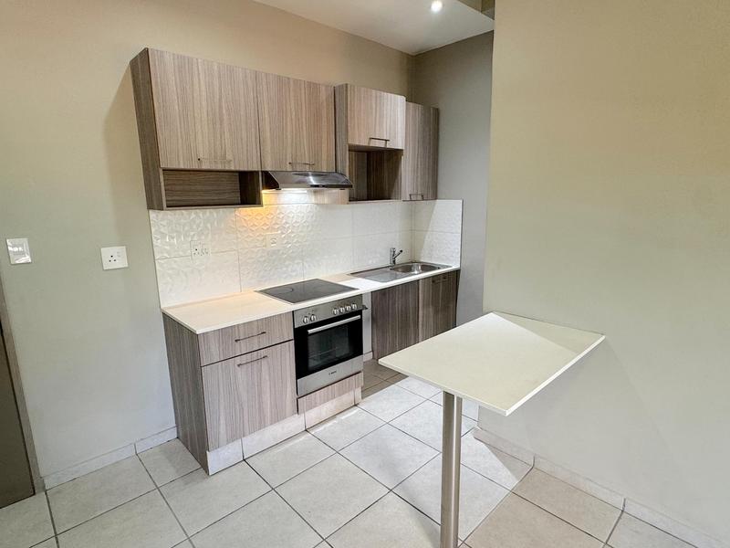 To Let 1 Bedroom Property for Rent in Rosebank Gauteng