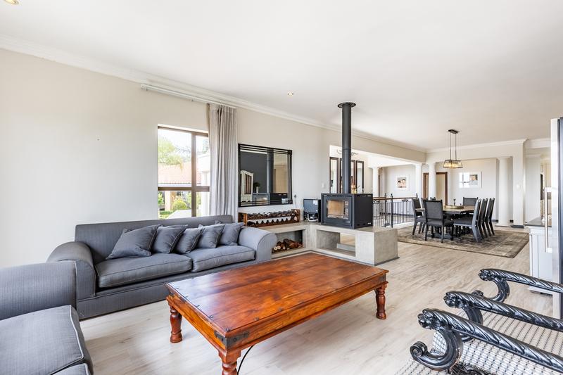 4 Bedroom Property for Sale in Waterkloof Ridge Gauteng