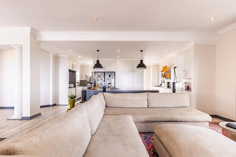 4 Bedroom Property for Sale in Waterkloof Ridge Gauteng