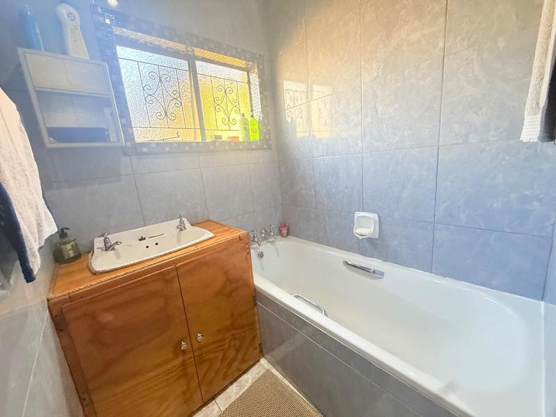 6 Bedroom Property for Sale in Vanderbijlpark CE 2 Gauteng