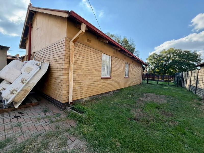 6 Bedroom Property for Sale in Vanderbijlpark CE 2 Gauteng