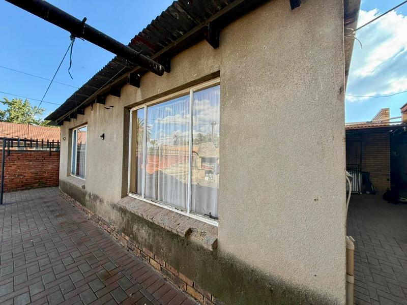 6 Bedroom Property for Sale in Vanderbijlpark CE 2 Gauteng