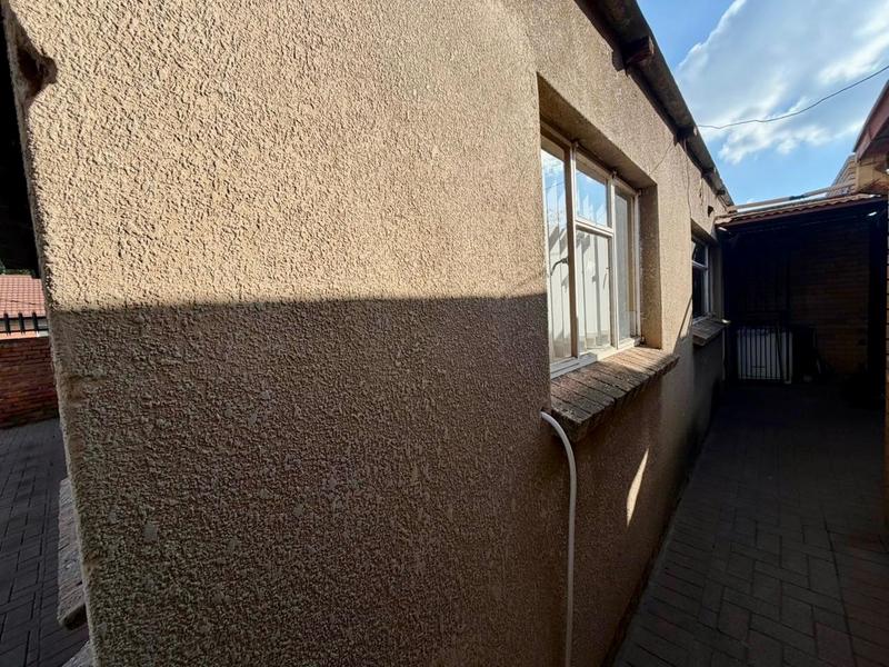 6 Bedroom Property for Sale in Vanderbijlpark CE 2 Gauteng
